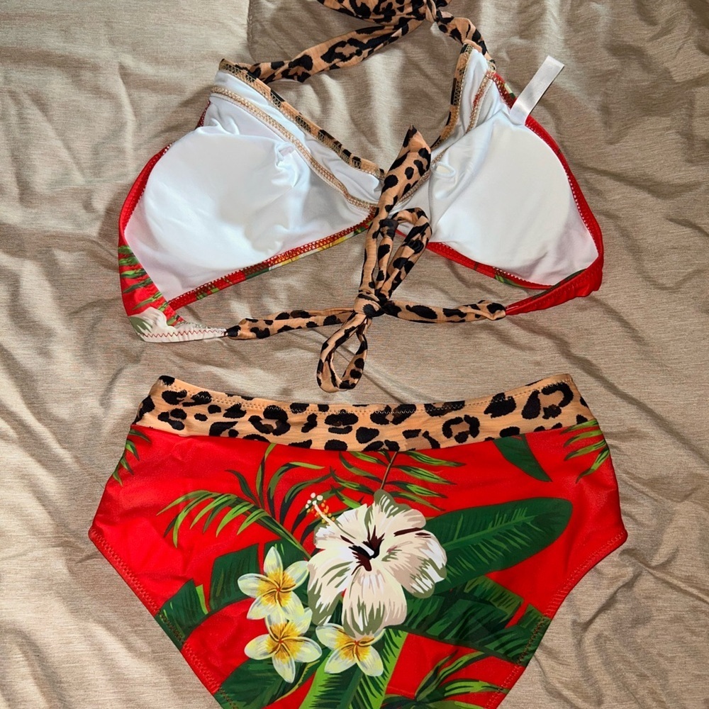 NWOT Beachsissi women’s bikini - Picture 2 of 3
